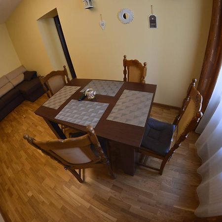 Apartment Luca Poarta Schei Braşov Esterno foto